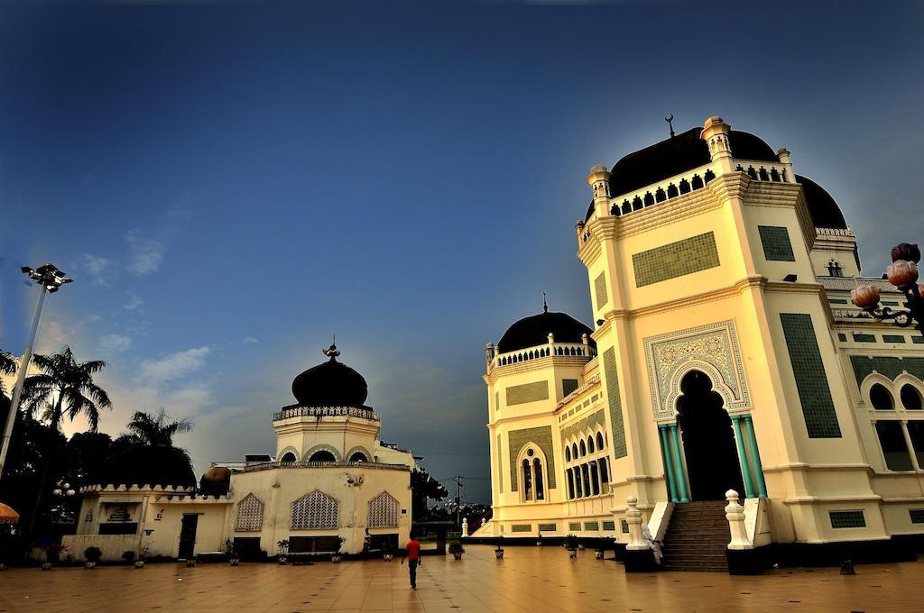 Hotel Madani Medan - Syariah Hotel Exterior foto